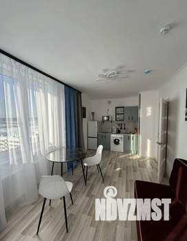 1-к квартира, посуточно, 36м2, 16/22 этаж