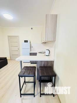 Студия квартира, посуточно, 40м2, 22/32 этаж