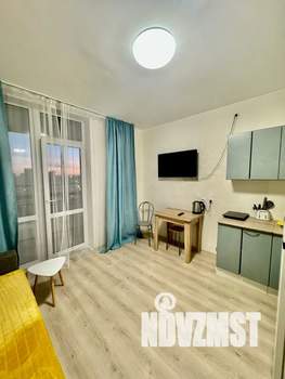 Студия квартира, посуточно, 28м2, 18/25 этаж