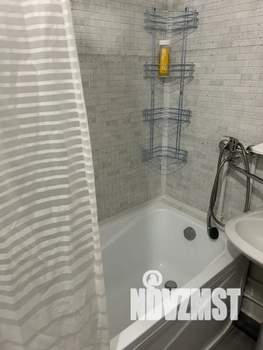 Студия квартира, посуточно, 36м2, 18/25 этаж