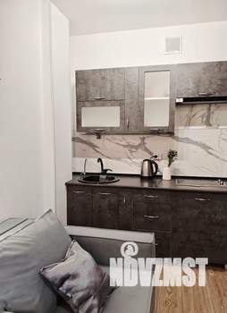 Студия квартира, посуточно, 30м2, 23/25 этаж