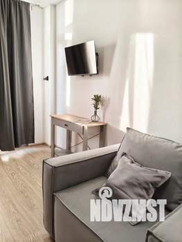 Студия квартира, посуточно, 30м2, 23/25 этаж