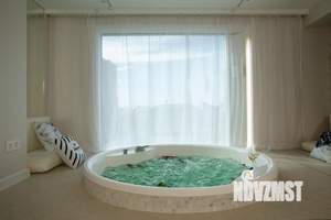 Студия квартира, посуточно, 40м2, 15/32 этаж