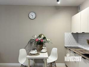 Студия квартира, посуточно, 30м2, 13/32 этаж