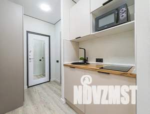 Студия квартира, посуточно, 13м2, 1/25 этаж