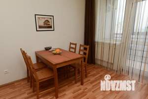 1-к квартира, посуточно, 53м2, 1/1 этаж