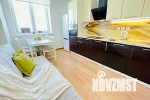 1-к квартира, посуточно, 42м2, 1/18 этаж