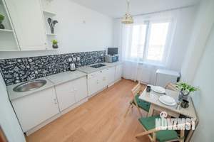 1-к квартира, посуточно, 38м2, 1/1 этаж