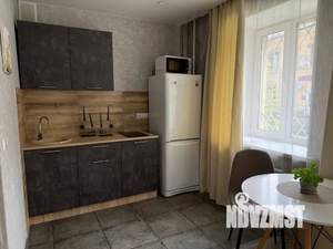 Студия квартира, посуточно, 37м2, 1/5 этаж