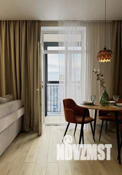 Студия квартира, посуточно, 40м2, 17/25 этаж