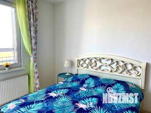 Студия квартира, посуточно, 30м2, 22/25 этаж