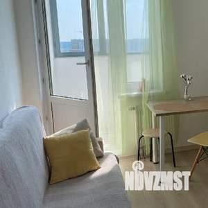 1-к квартира, посуточно, 37м2, 14/14 этаж