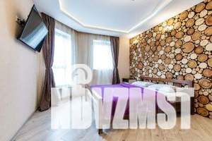 1-к квартира, посуточно, 10м2, 1/25 этаж
