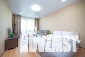 1-к квартира, посуточно, 42м2, 3/18 этаж