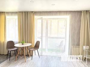 Студия квартира, посуточно, 37м2, 1/5 этаж