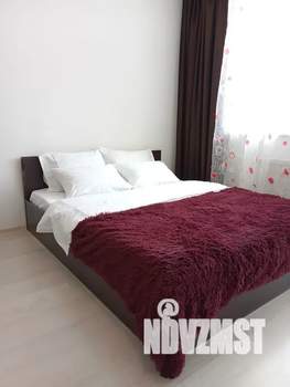 Студия квартира, посуточно, 35м2, 6/25 этаж