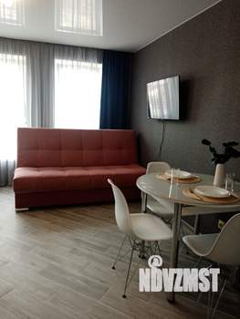 Студия квартира, посуточно, 30м2, 3/17 этаж