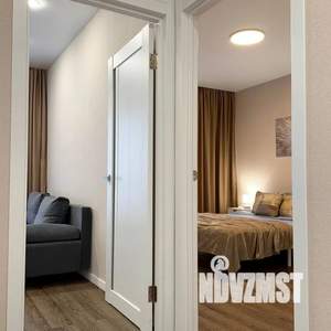 1-к квартира, посуточно, 37м2, 12/30 этаж