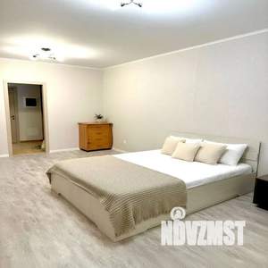 1-к квартира, посуточно, 35м2, 13/16 этаж