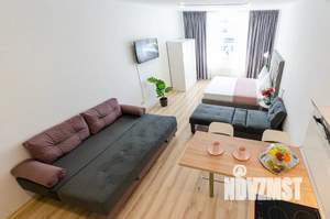 Студия квартира, посуточно, 28м2, 12/16 этаж