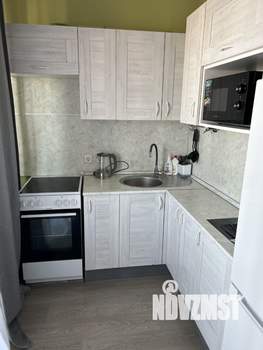 Студия квартира, посуточно, 40м2, 13/13 этаж
