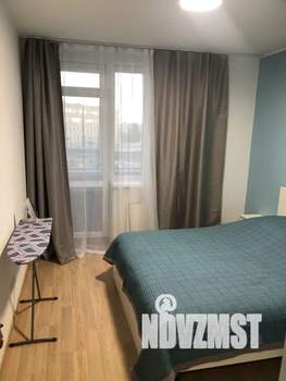 1-к квартира, посуточно, 40м2, 3/25 этаж