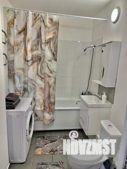 Студия квартира, посуточно, 32м2, 3/10 этаж