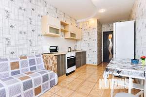 2-к квартира, посуточно, 80м2, 1/1 этаж