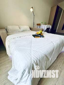 Студия квартира, посуточно, 40м2, 11/25 этаж