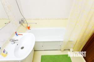 1-к квартира, посуточно, 45м2, 3/12 этаж