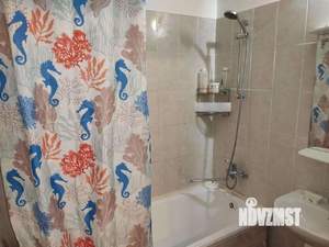 1-к квартира, посуточно, 42м2, 1/1 этаж