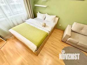 Студия квартира, посуточно, 43м2, 2/16 этаж