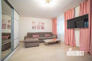 2-к квартира, посуточно, 67м2, 1/1 этаж