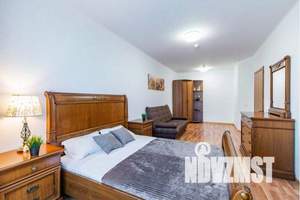 2-к квартира, посуточно, 45м2, 1/25 этаж