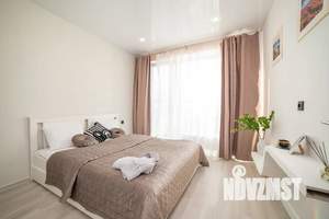 Студия квартира, посуточно, 42м2, 12/16 этаж