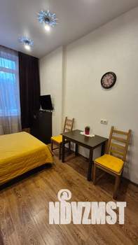 Студия квартира, посуточно, 20м2, 2/13 этаж