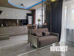 Студия квартира, посуточно, 35м2, 5/10 этаж