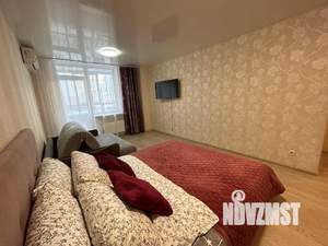1-к квартира, посуточно, 43м2, 3/18 этаж
