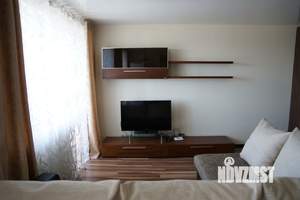 Студия квартира, на длительный срок, 40м2, 18/19 этаж