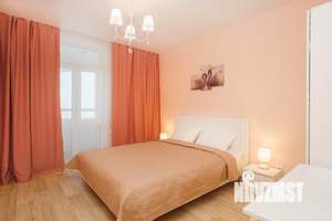 1-к квартира, посуточно, 42м2, 22/35 этаж