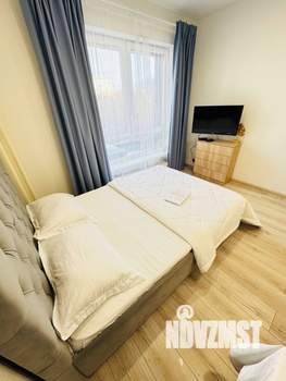 Студия квартира, посуточно, 30м2, 3/24 этаж