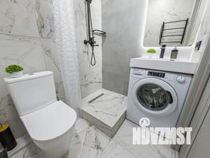 Студия квартира, посуточно, 13м2, 1/25 этаж