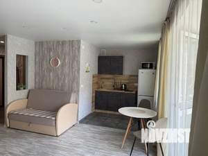 Студия квартира, посуточно, 37м2, 1/5 этаж