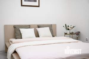 Студия квартира, посуточно, 30м2, 13/20 этаж