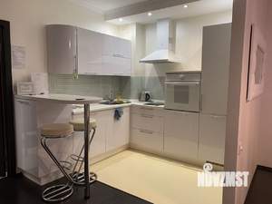 Студия квартира, посуточно, 41м2, 1/10 этаж