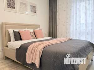 1-к квартира, посуточно, 35м2, 10/22 этаж