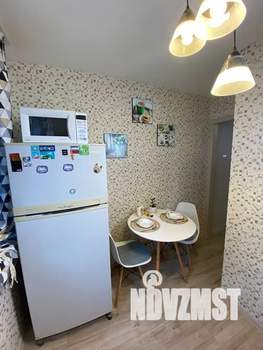 2-к квартира, посуточно, 44м2, 1/5 этаж