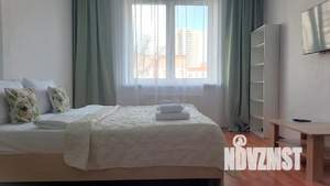 1-к квартира, посуточно, 42м2, 2/18 этаж