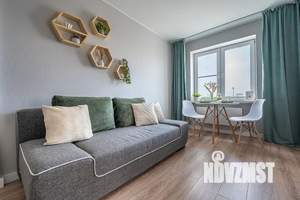 Студия квартира, посуточно, 52м2, 12/21 этаж