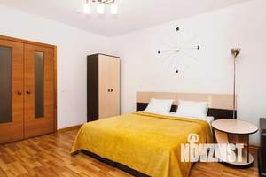 Студия квартира, посуточно, 40м2, 2/9 этаж